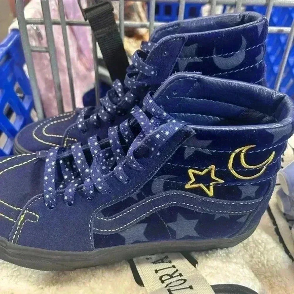 Size 6 - VANS Sk8-Hi x Disney Sorcerer's Apprentice 2018 WM6/EU36 Collab - Picture 2 of 6